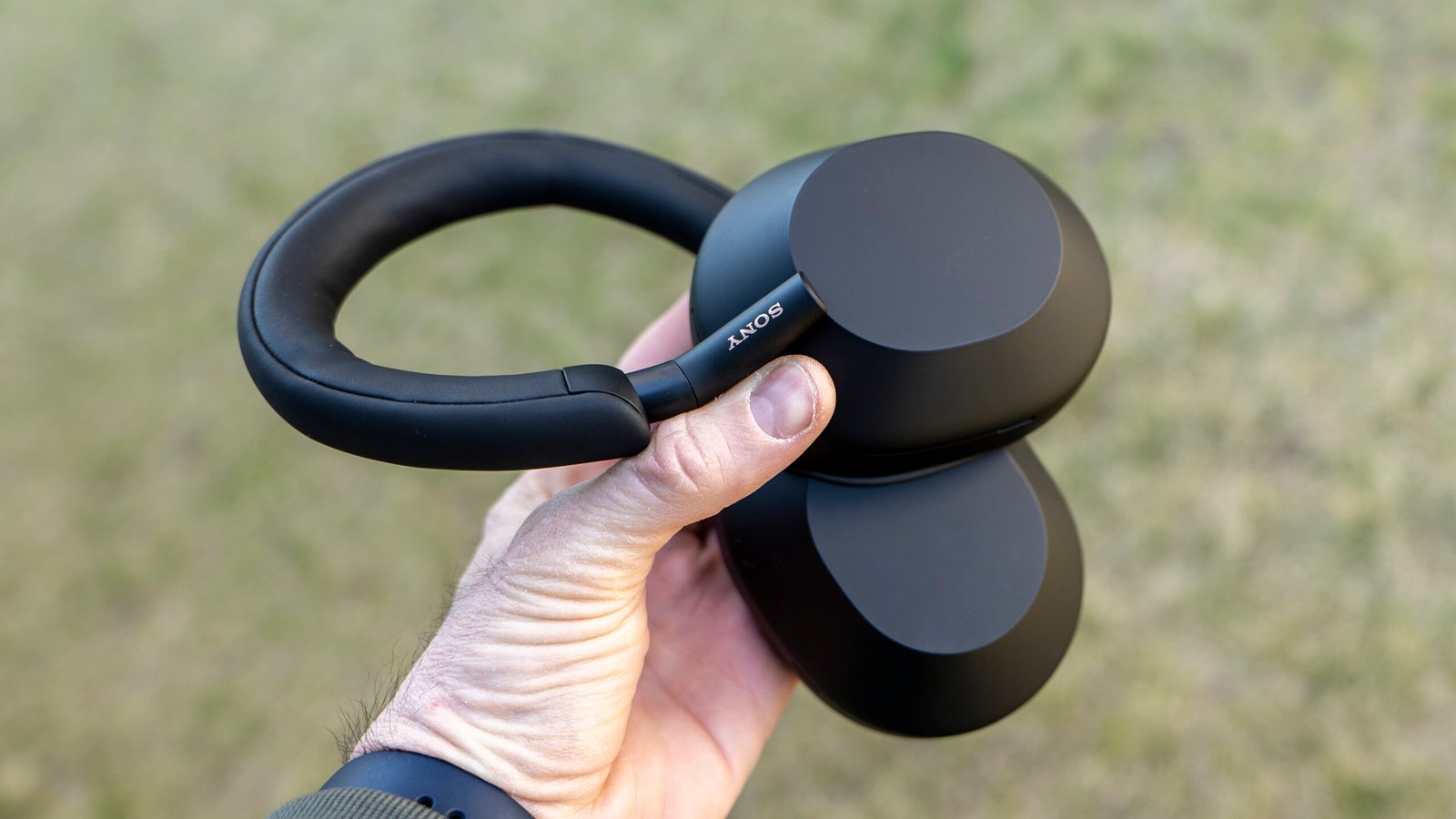 De beste draadloze koptelefoons: top 5 reviews en trends