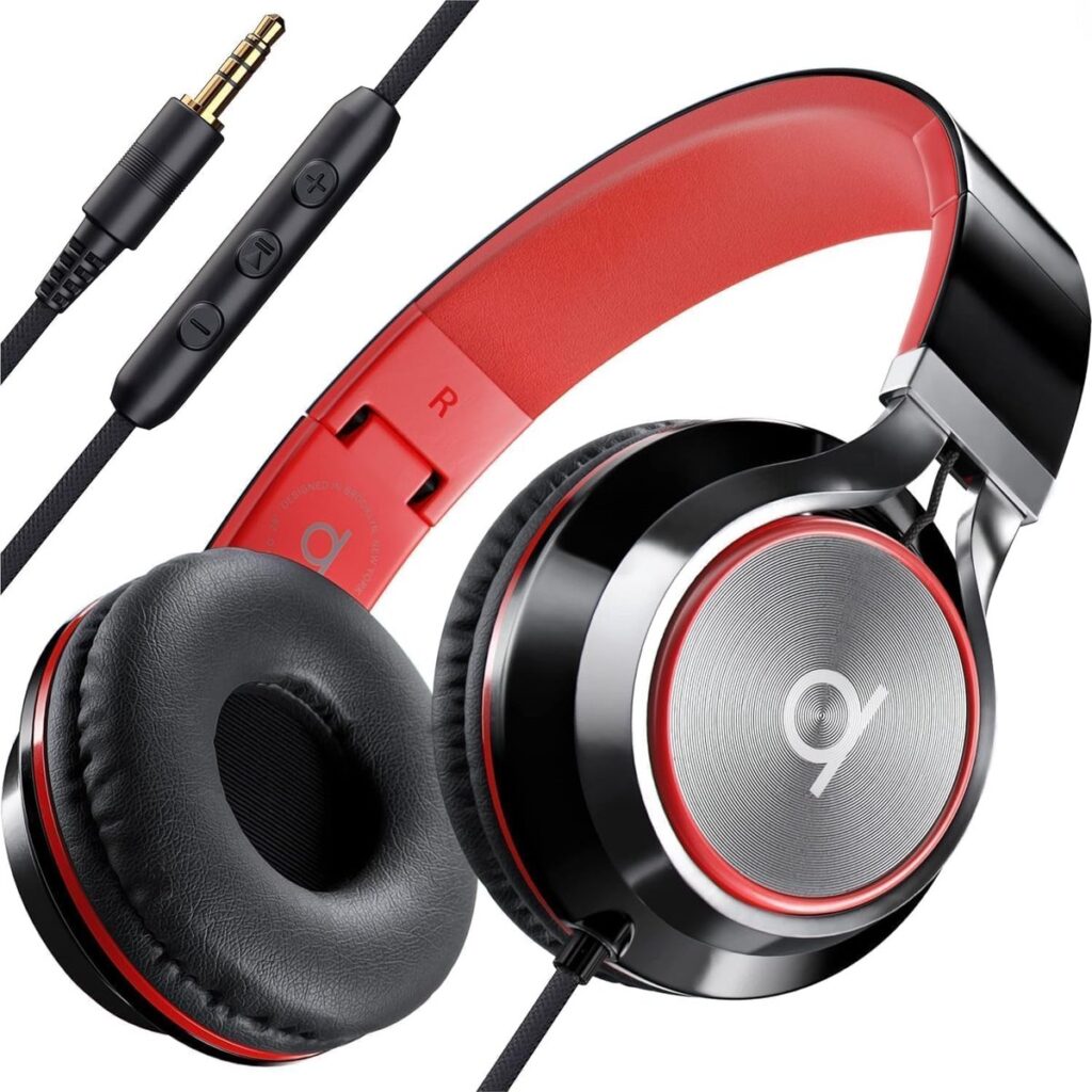 StayPowered Koptelefoon met Microfoon - Ruisonderdrukking voor Ultieme Geluidskwaliteit - HD-Oproepen - Opvouwbaar en Draagbaar - Universele Compatibiliteit - Volumeregeling op de Kabel - 3,5 mm AUX Jack - Rood - Levering Sneller dan Aangegeven!