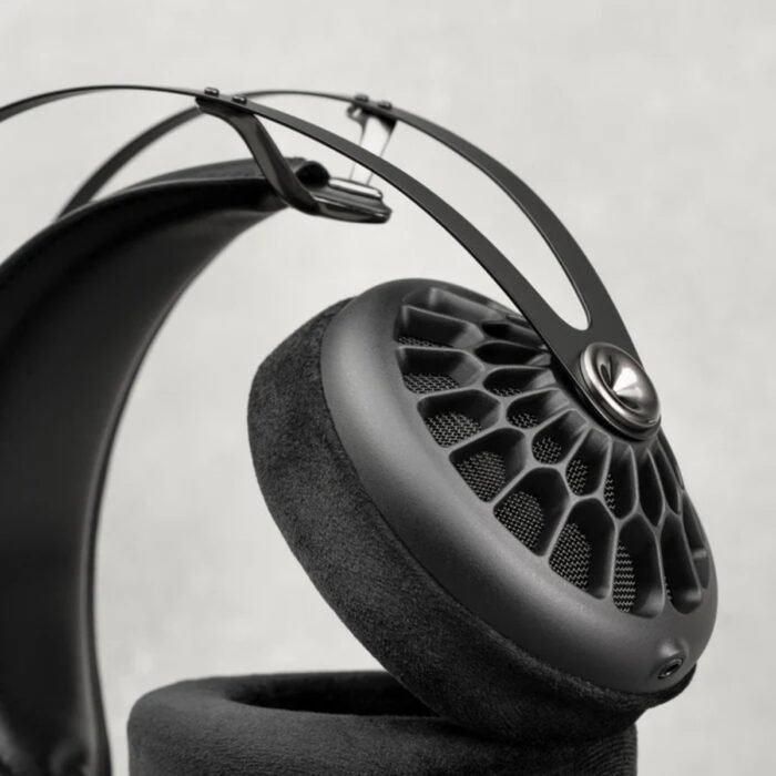 Meze105 AER bekabelde hoofdtelefoon - Zwart