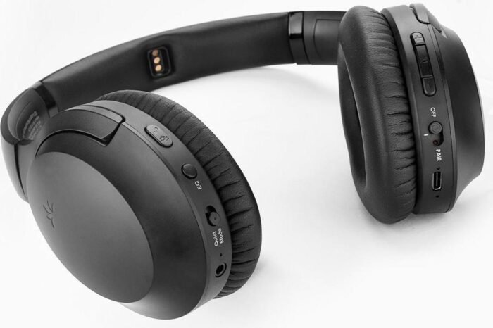Avantree - Opera - Long Range Bluetooth 5.0 Headphone for TV, with Transmitter/Charging Dock, Low Latency & Sound Enhanced