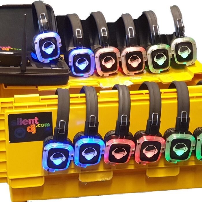 silentdiscohuren.nl | silent disco set 10 - silent disco box compleet: 10x koptelefoon (K9 RBG LED), laderset (LS9) en zender (Z4) - SDs10