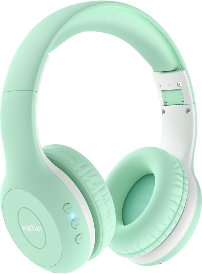 StayPowered Bluetooth Hoofdtelefoon voor Kinderen - Veilig en Kwalitatief Geluid - 85/94 dB Volumeregeling - 40 Uur Batterij - HD Microfoon - Opvouwbaar en Verstelbaar - Snelle Bluetooth 5.4 - Lichtgroen - Levering Sneller dan Aangegeven!