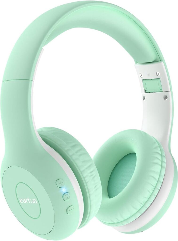 StayPowered Bluetooth Hoofdtelefoon voor Kinderen - Veilig en Kwalitatief Geluid - 85/94 dB Volumeregeling - 40 Uur Batterij - HD Microfoon - Opvouwbaar en Verstelbaar - Snelle Bluetooth 5.4 - Lichtgroen - Levering Sneller dan Aangegeven!