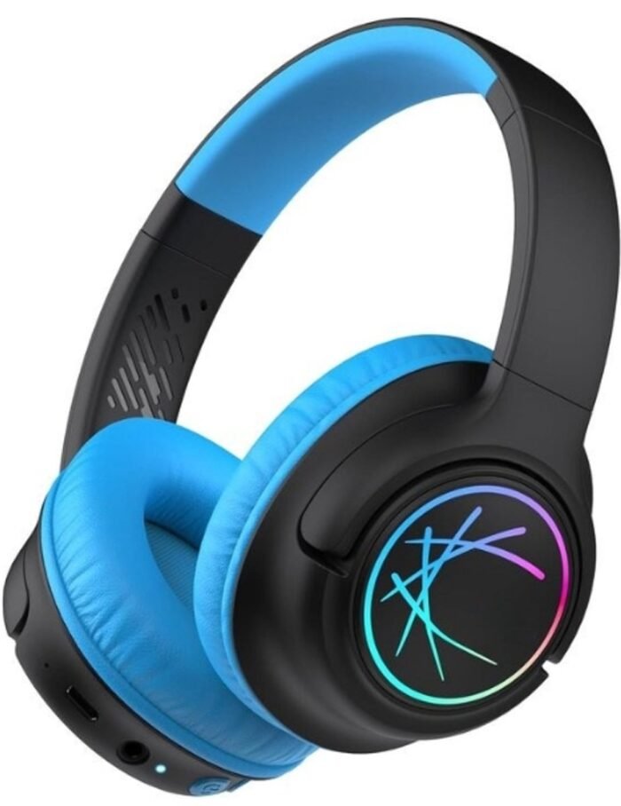 StayPowered Koptelefoon voor Kinderen - de Ultieme Kinderhoofdtelefoon met 43 Uur Speeltijd en Veilige Volumebegrenzing - Ingebouwde Verlichting - Opvouwbaar Ontwerp - USB C - Bedraad/Bluetooth - Zwart/Blauw - Levering Sneller dan Aangegeven!