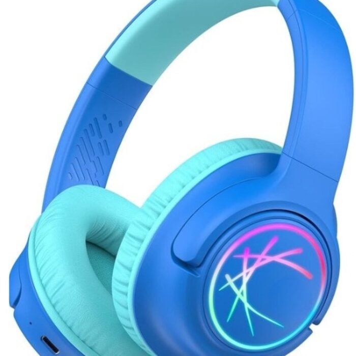 StayPowered Koptelefoon voor Kinderen - de Ultieme Kinderhoofdtelefoon met 43 Uur Speeltijd en Veilige Volumebegrenzing - Ingebouwde Verlichting - Opvouwbaar Ontwerp - USB C - Bedraad/Bluetooth - Donkerblauw - Levering Sneller dan Aangegeven!