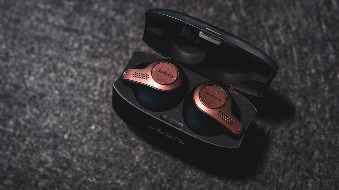 Jabra Evolve2 55 wireless: draadloze headset voor hybride werken en ruisonderdrukking.